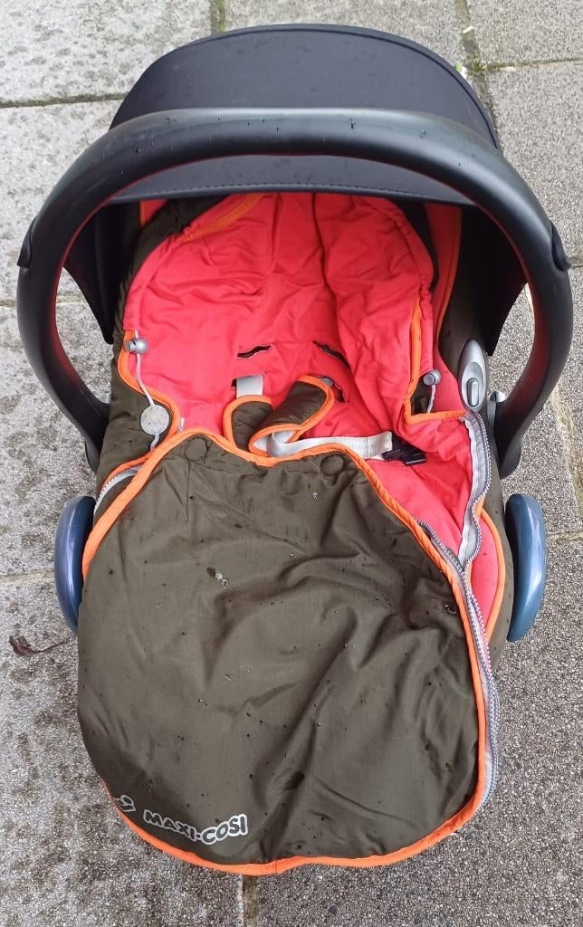maxicosy met zonnekap en voetenzak, Ceinture de sécurité, Comme neuf, Enlèvement, Maxi-Cosi