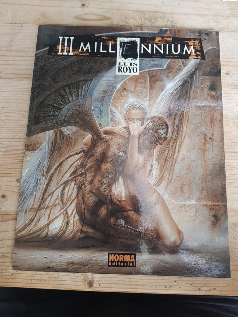 III MILLENIUM 3 LUIS ROYO Version originale espagnole, Livres, Enlèvement ou Envoi, Comme neuf
