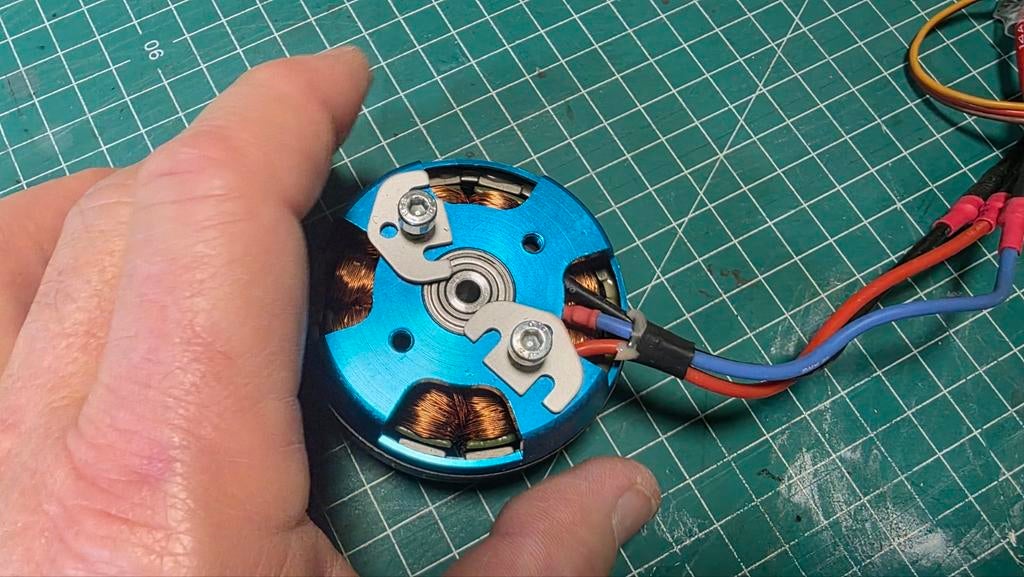 Moteur électrique HIMAX HC6310  et ESC, Hobby & Loisirs créatifs, Modélisme | Radiocommandé & Téléguidé | Avions, Enlèvement ou Envoi