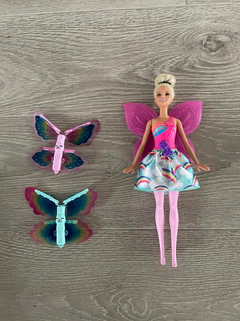 Barbiepop Dreamtopia Fee met vliegende vleugels, Kinderen en Baby's, Ophalen of Verzenden, Zo goed als nieuw