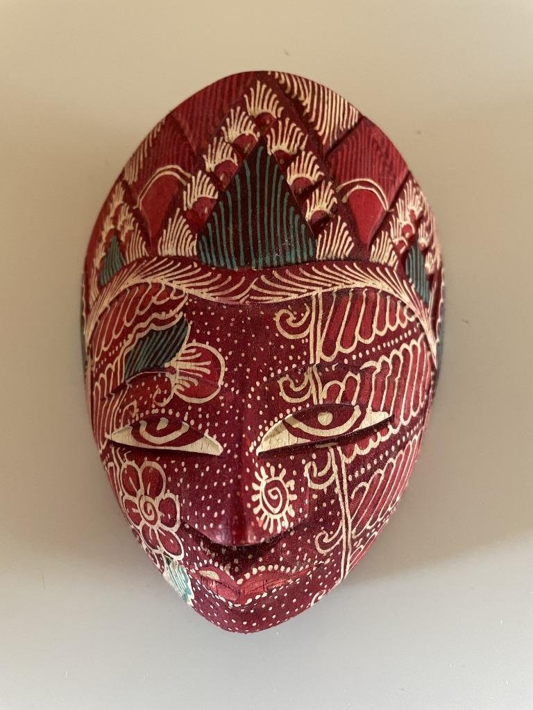 Masker, Ophalen
