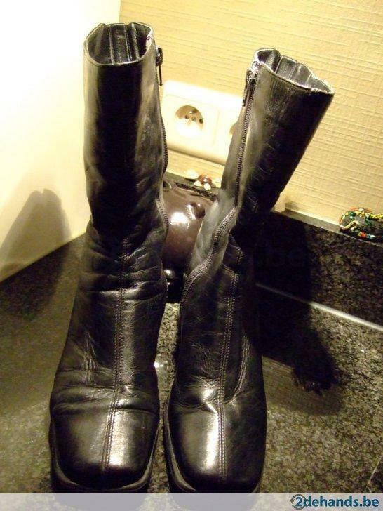 halfhoge lederen laarzen / zwart, Vêtements | Femmes, Chaussures, Porté, Bottes hautes