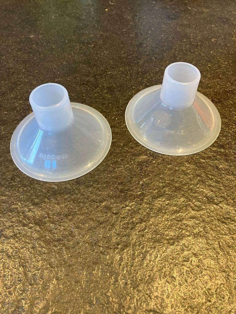 Medela borstschilden voor kolven (21mm - maat small), Kinderen en Baby's, Babyvoeding en Toebehoren, Ophalen of Verzenden, Zo goed als nieuw
