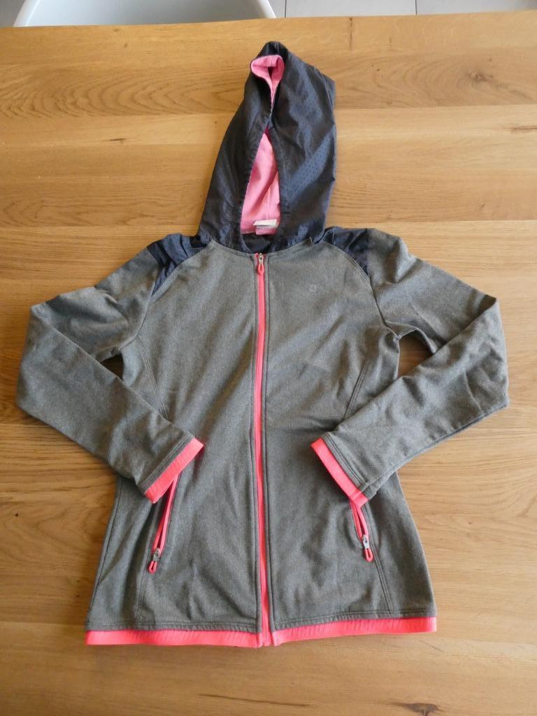 Ademende sportjas - 12j, Sports & Fitness, Gymnastique, Enlèvement ou Envoi, Utilisé, Autres types, Gris