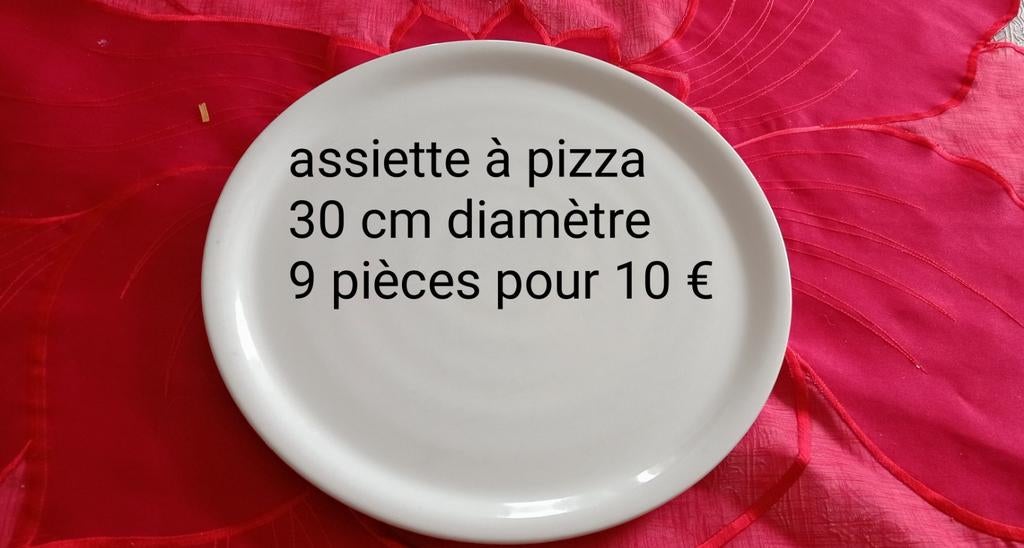 9 assiettes à pizza, Maison & Meubles, Enlèvement