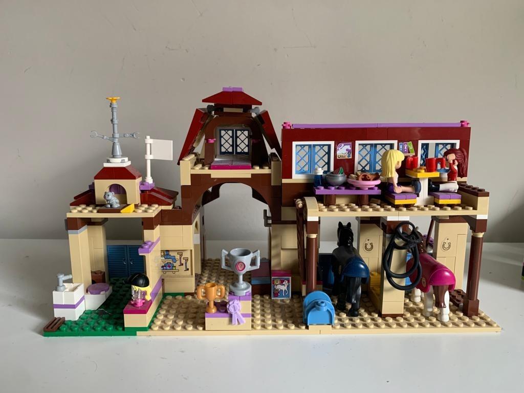 LEGO Friends Heartlake Paardrijclub - 41126 - NIEUWE PRIJS!, Enlèvement, Comme neuf, Ensemble complet, Lego