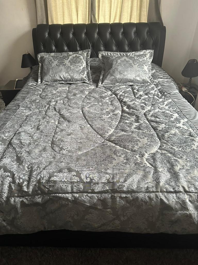 Lit à vendre, Enlèvement ou Envoi, Autres couleurs, Comme neuf, 200 cm