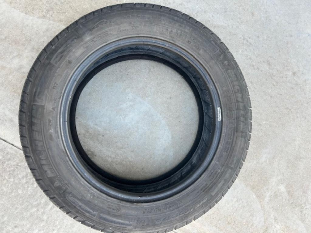 Michelin Agilis 215/60R17 104/102H, 215 mm, Pneus été, Véhicule utilitaire, Enlèvement