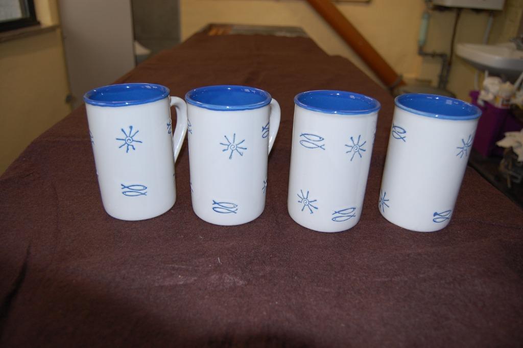 BLAUW KLEUREN BEKERS - 4 STUKS., Overige materialen, Nieuw, Ophalen of Verzenden, Overige stijlen