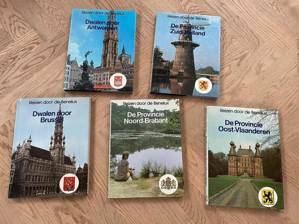 Reizen door de Benelux, Ophalen of Verzenden, Zo goed als nieuw