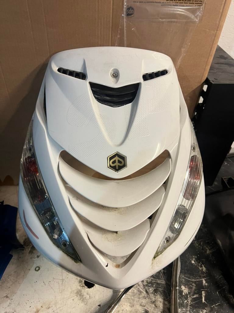 Piaggio zip sp voorkap, Vélos & Vélomoteurs, Pièces de cyclomoteur | Scooters, Enlèvement, Comme neuf, Piaggio