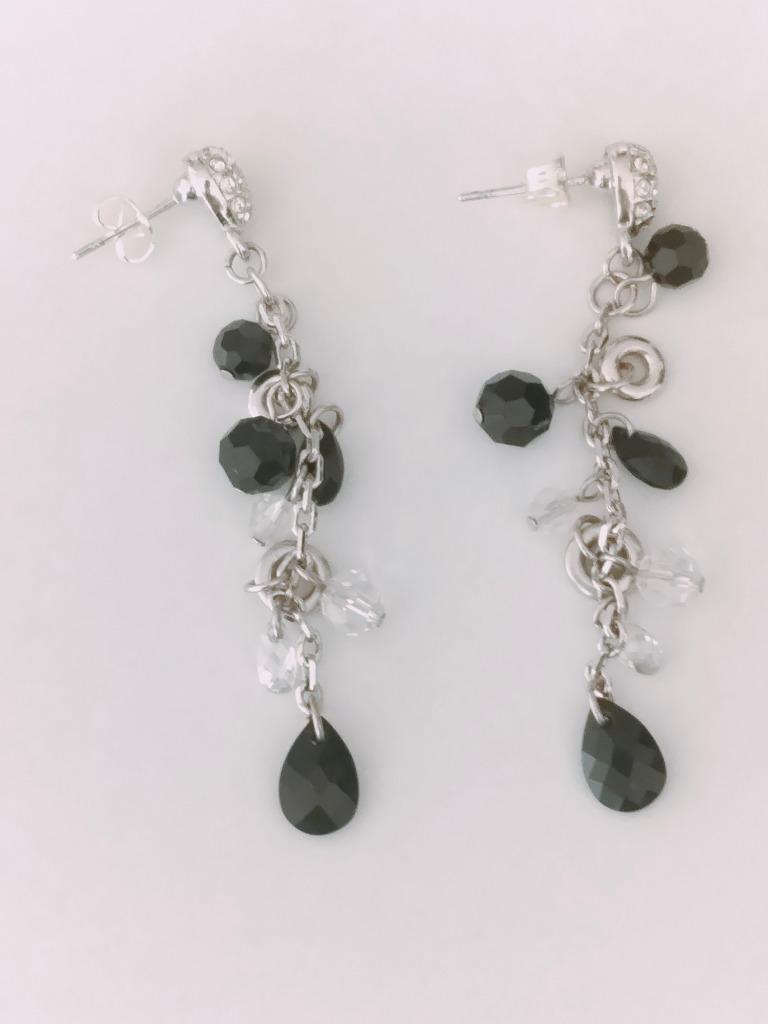 Boucles d'oreilles fantaisie Métal argenté/zircon noir/stras, Neuf, Enlèvement ou Envoi, Avec strass, Autres matériaux