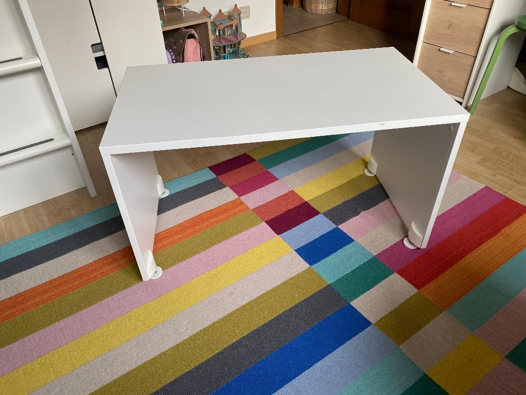 Banc/Bureau blanc enfant SMÅSTAD, Enfants & Bébés, Enlèvement, Comme neuf, Table