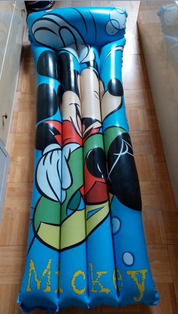 Matelas pneumatiques Mickey, Enlèvement
