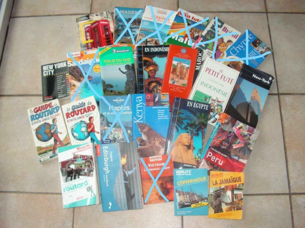 13 Guides touristiques. (déjà vendus sont indisqués), Enlèvement ou Envoi, Utilisé, Guide ou Livre de voyage