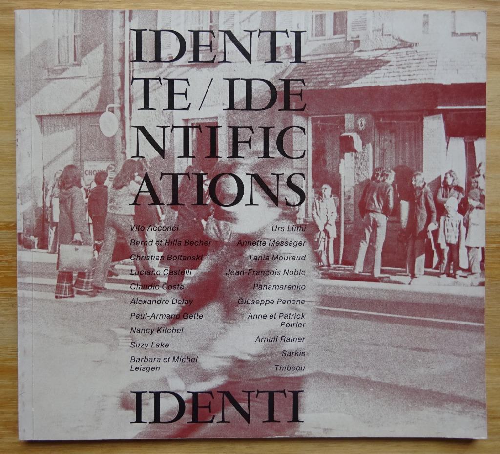 Identifications 1976 Bordeaux : Panamarenko, Acconci,, Ophalen, Zo goed als nieuw, Beeldhouwkunst