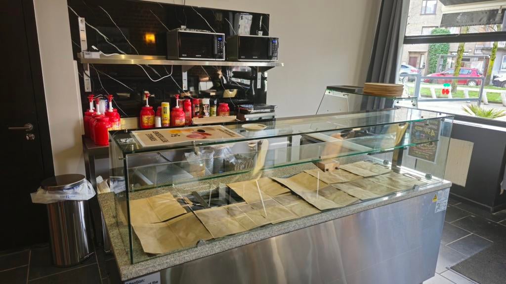 Sandwish bar pasta, Zakelijke goederen