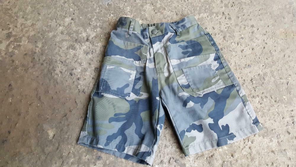 Short camouflage enfant taille 134, Enlèvement ou Envoi, Armée de terre, Vêtements ou Chaussures
