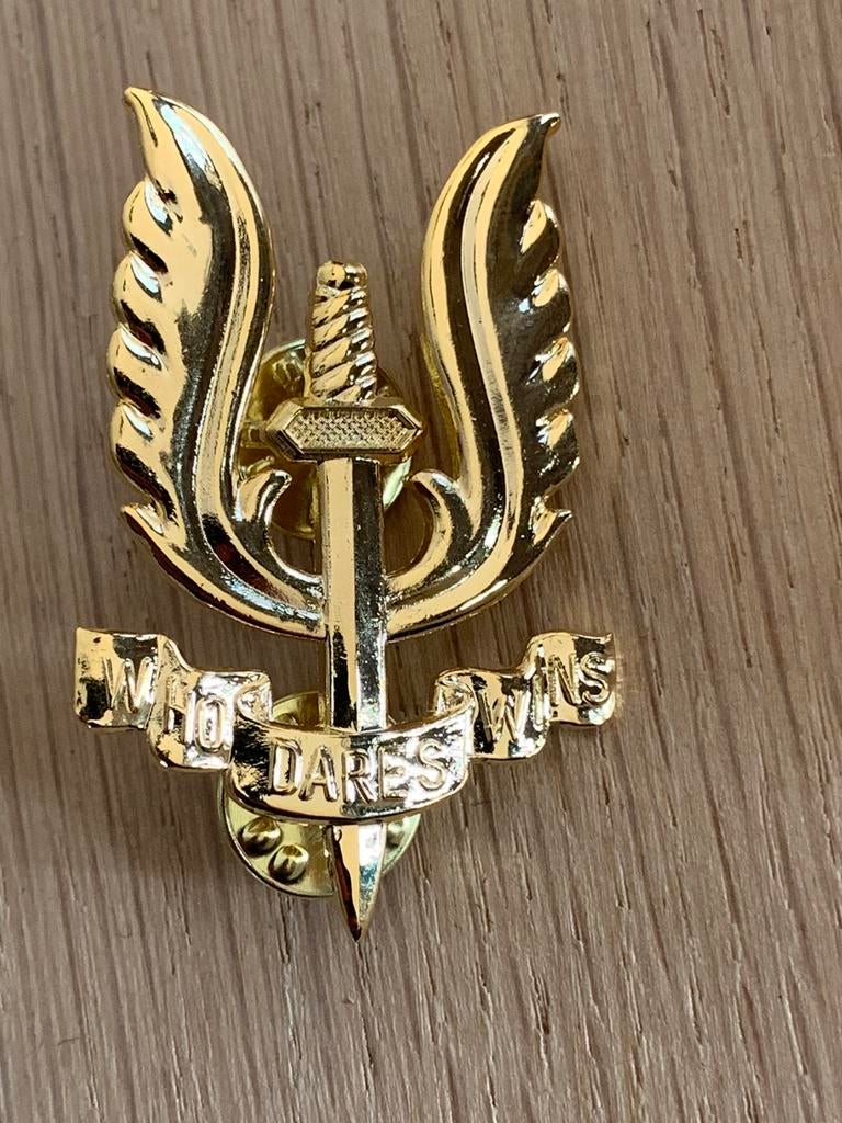 Beret badge 1 para ( clutchback systeem), Verzamelen, Verzenden