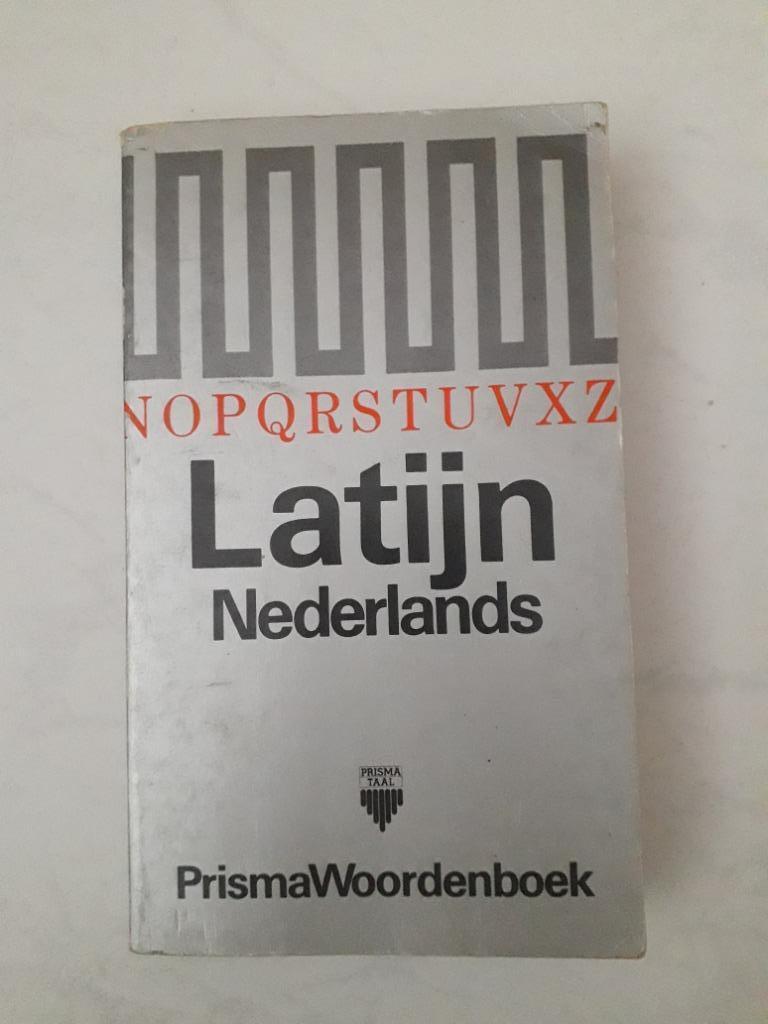 Prisma woordenboek Latijn Nederlands, Boeken, Gelezen, Prisma of Spectrum, Latijn, Ophalen of Verzenden
