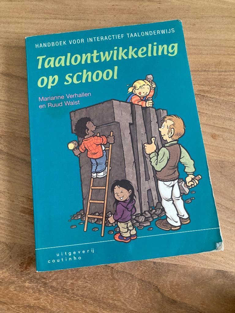Taalontwikkeling op school - Uitgeverij Coutinho, Ophalen of Verzenden, Gelezen, Hogeschool