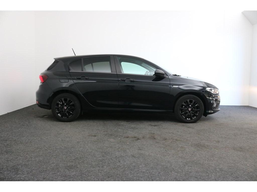 Fiat Tipo 1.4 BENZINE STREET *RADIO*GPS*SENSOREN ACHTER*, Auto's, Fiat, https://public.car-pass.be/vhr/9254aed6-e320-490a-bafc-cf46f3c7f7d7