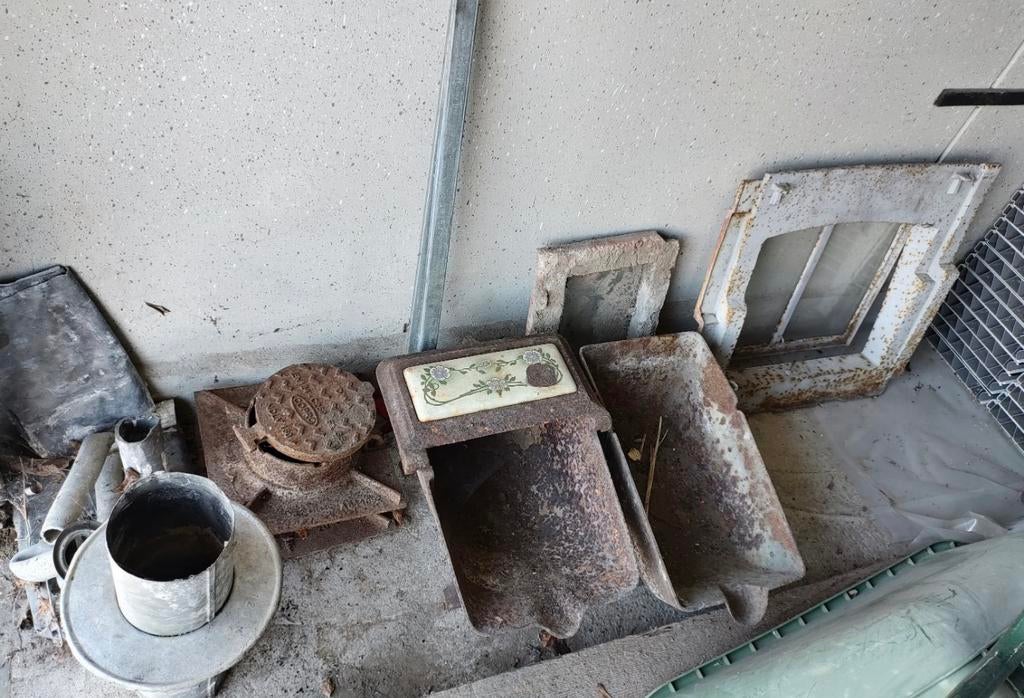 Gietijzeren bloempot, kolenbak, Antiek en Kunst, Ophalen