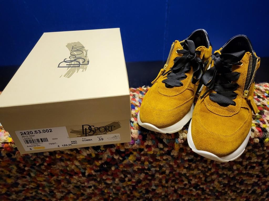 DLSport sneaker  met ritssluiting., Kleding | Dames, Schoenen, Zo goed als nieuw, Ophalen of Verzenden
