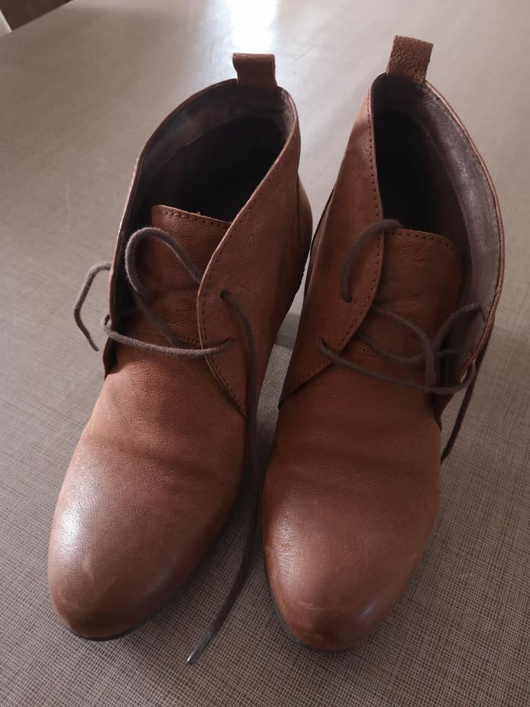 Enkellaarsjes Hush Puppies, Ophalen of Verzenden, Gedragen