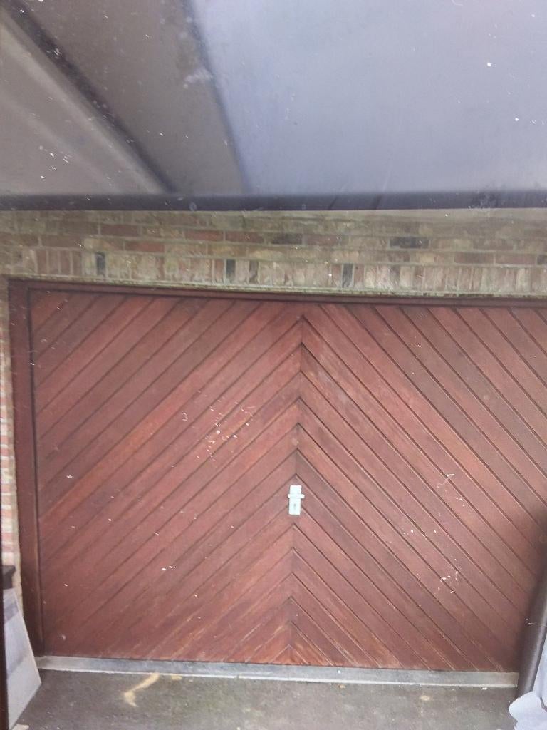 Garagedeur Meranti