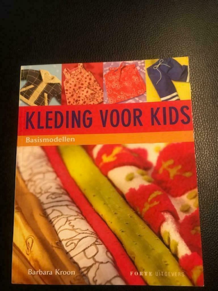 *Boek: Kleding voor kids - NIEUW (naaien voor kids), Boeken, Ophalen of Verzenden, Nieuw, Borduren en Naaien