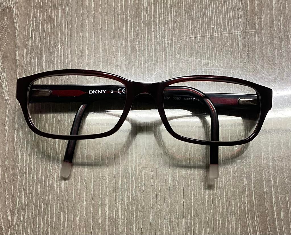Monture de lunette de vue DKNY, prix: 15€, Enlèvement ou Envoi, Comme neuf
