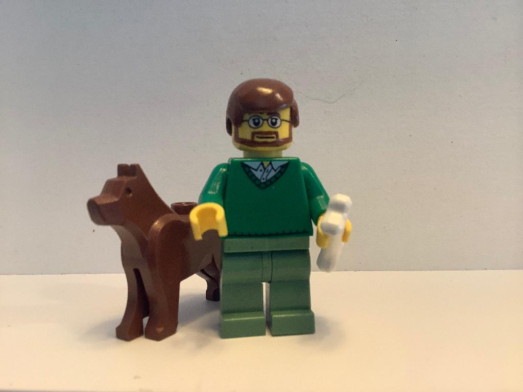 Lego figuur baasje met hond / E1, Ophalen of Verzenden, Zo goed als nieuw, Losse stenen, Lego