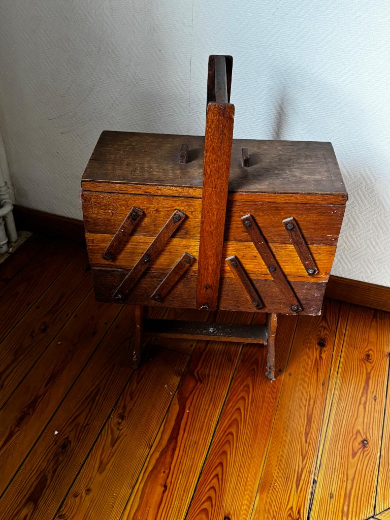 Naaikist accordeonmodel, Ophalen of Verzenden