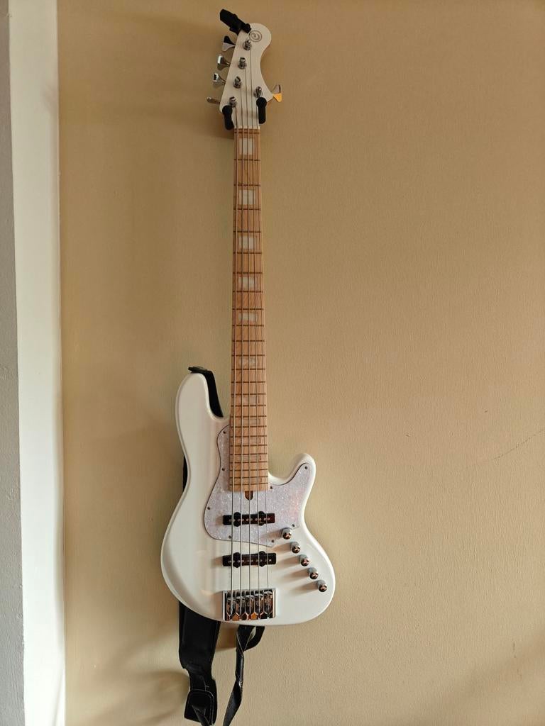 cort NJS5 - perfect condition 800€, Muziek en Instrumenten, Snaarinstrumenten | Gitaren | Bas, Ophalen of Verzenden, Nieuw, Elektrisch