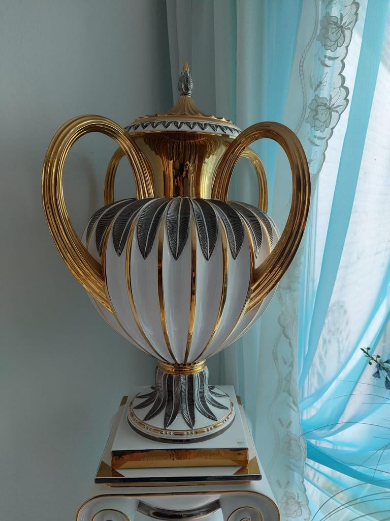 Socle et coupe en porcelaine italienne adriano tolio