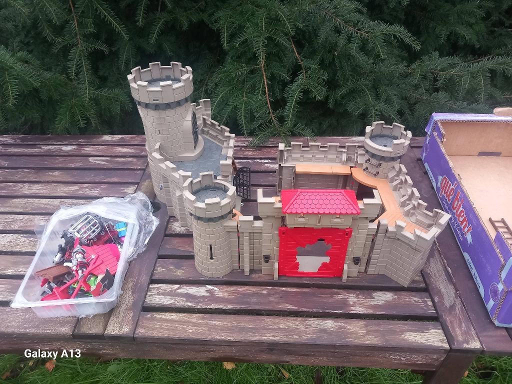 Ridderkasteel met toebehoren playmobil, Ophalen