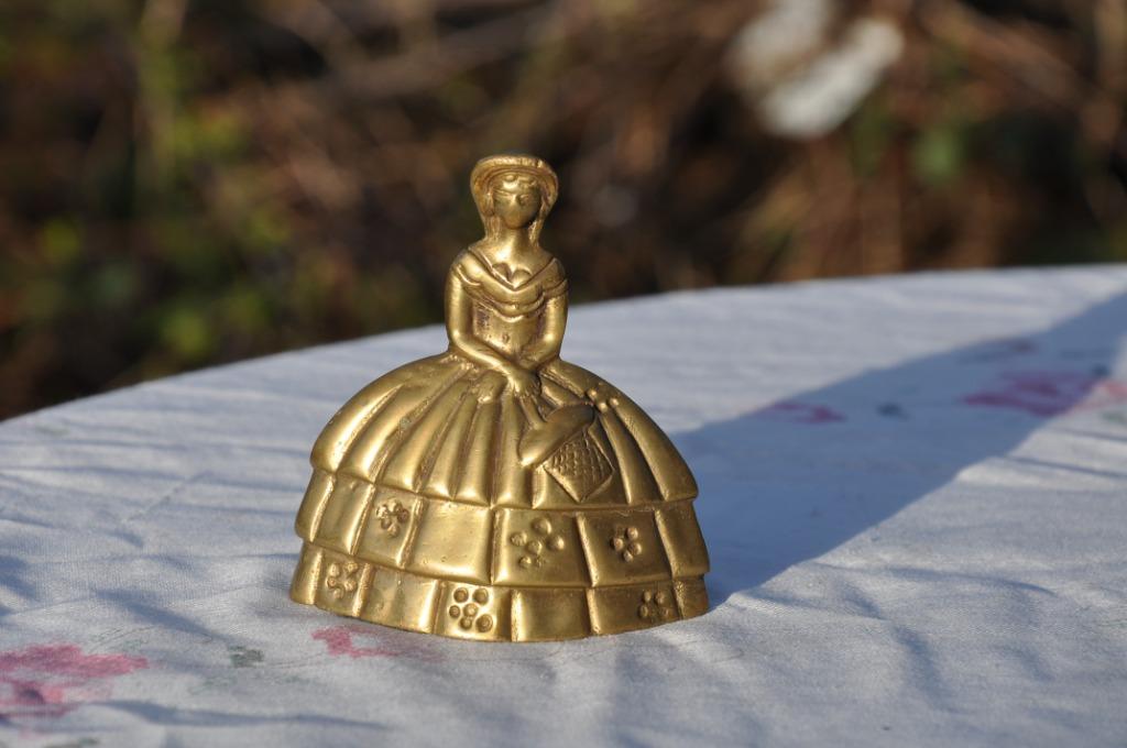 clocle en laiton dame robe bouffante, Ophalen of Verzenden