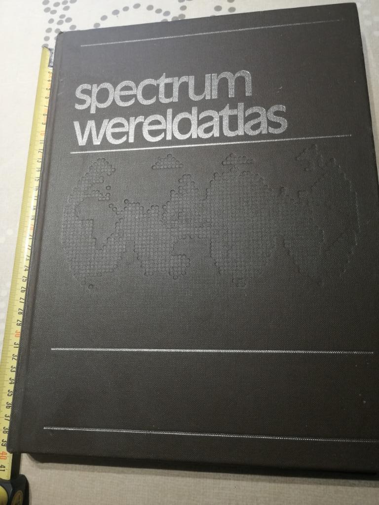 spectrum wereldatlas, Boeken, Atlassen en Landkaarten, Ophalen of Verzenden, Zo goed als nieuw, Wereld