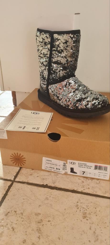 UGG, Kleding | Dames, Schoenen, Ophalen of Verzenden