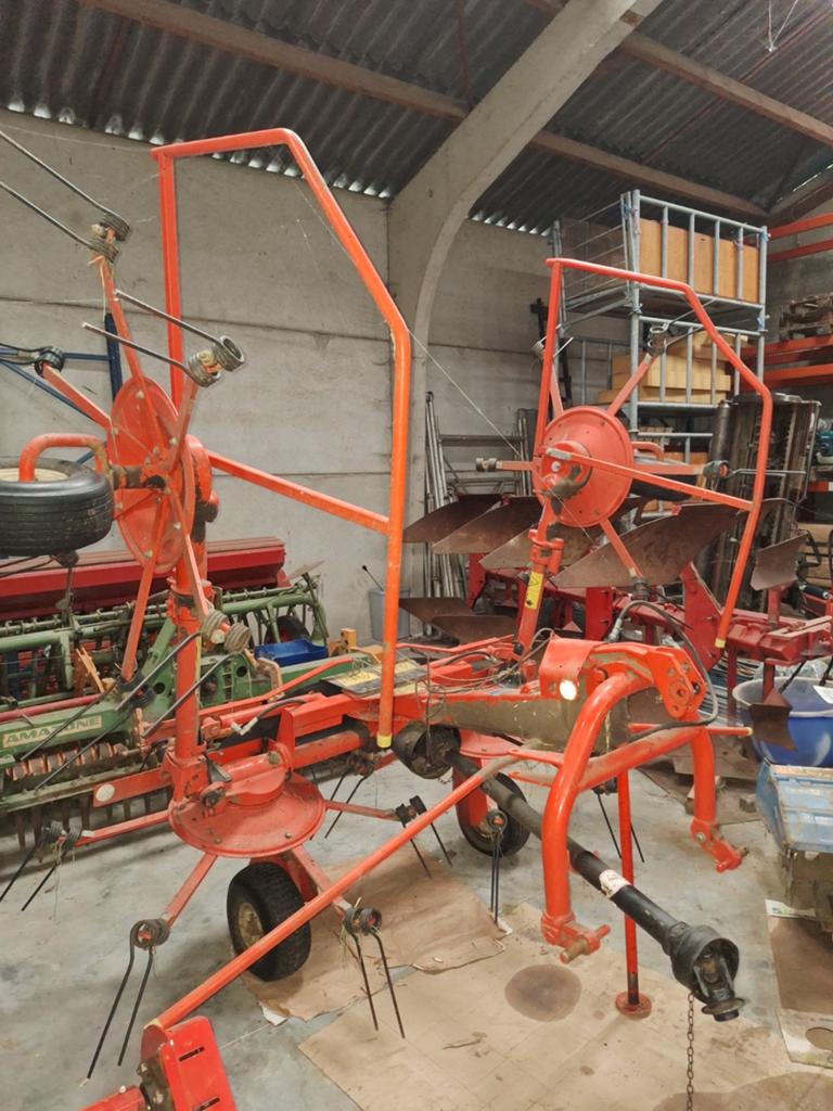 Faneuse khun gf502, Articles professionnels, Agriculture | Outils, Enlèvement