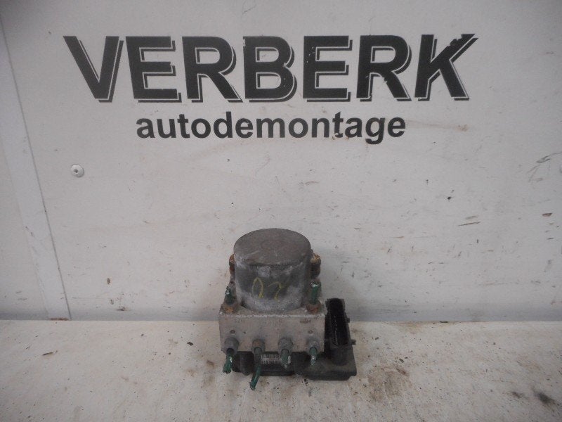 ABS POMP Opel Corsa C (F08 / 68) (0265231583BOSCH), Robert Bosch AG, Gebruikt, Opel, Robert-Bosch-Allee 1
74232  Abstatt, DE