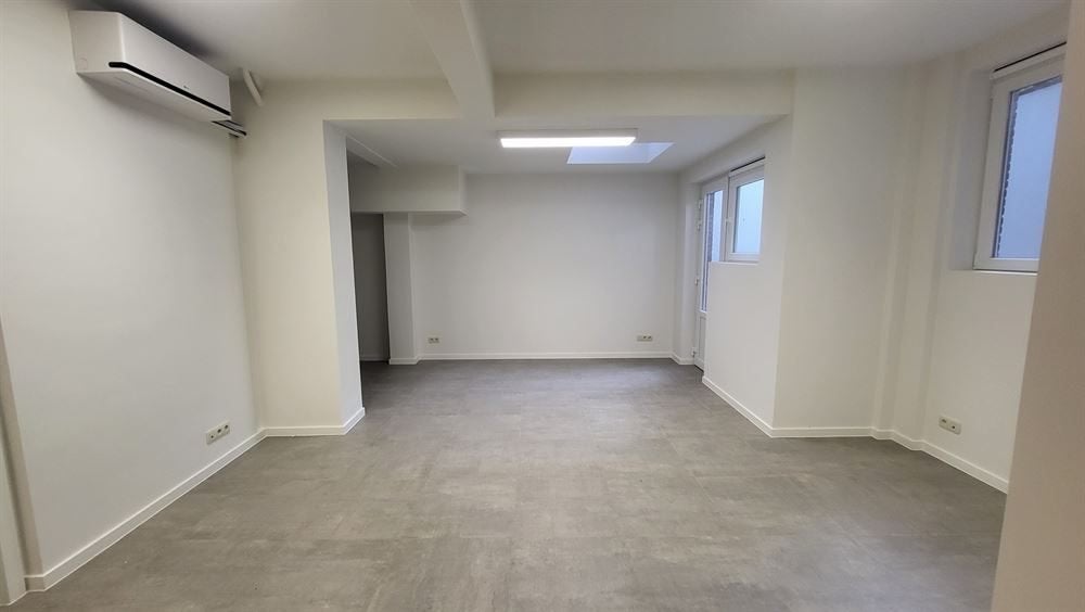 KANTOOR TE HUUR, 65 m², Huur, Kantoorruimte