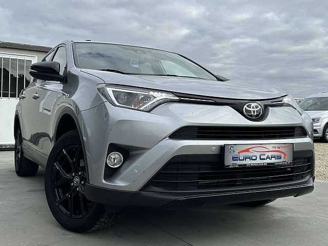 Toyota RAV4 2.0 D-4D 2WD Business FULL OPTION/TOIT, Auto's, 1995 cc, Bedrijf, Zilver of Grijs, https://public.car-pass.be/vhr/f61ccfb9-7f5e-4c98-9c5a-f73d58dd3340