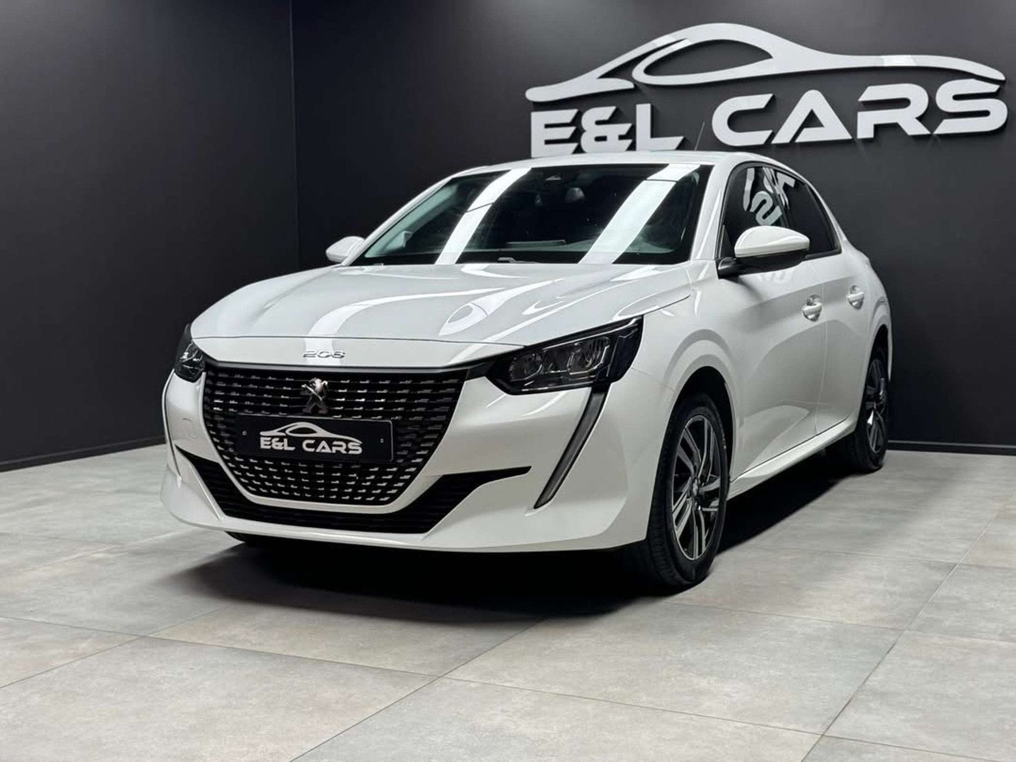 Peugeot 208 208 1.5 BlueHDi Allure Pack *12 mois de garantie, 75 kW, 4 cilinders, Lichtsensor, Wit