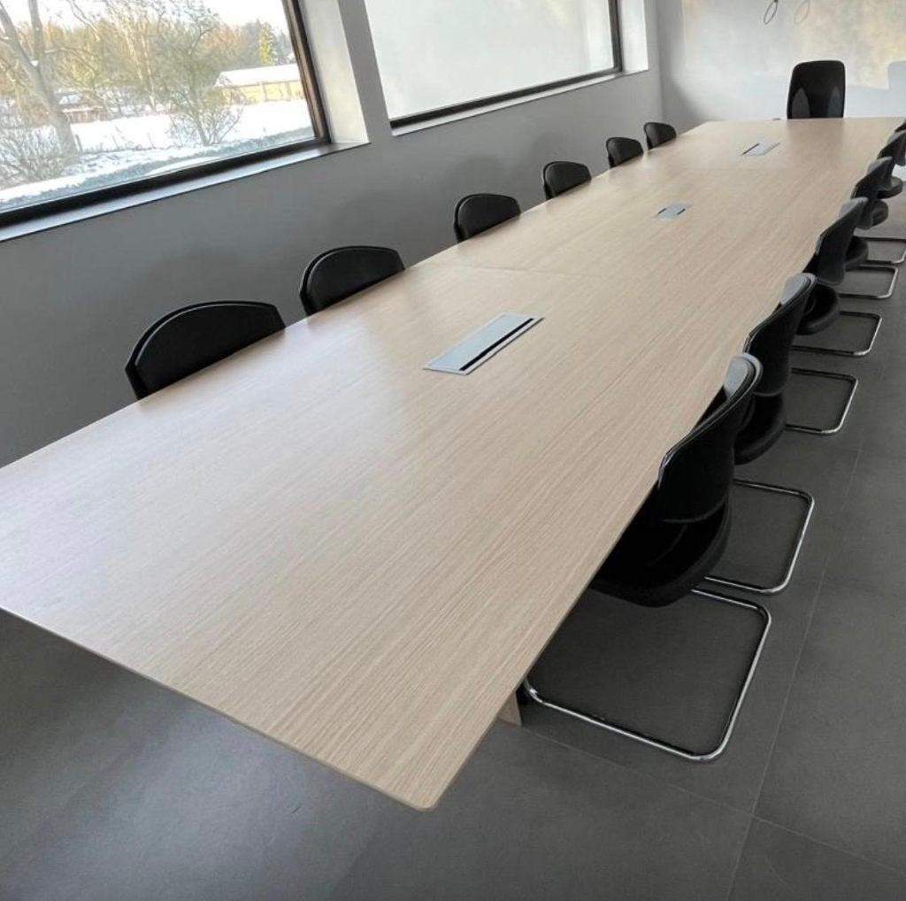 table de reunion 700cm +-20 personnes, Autres types, Comme neuf, Enlèvement, Bois