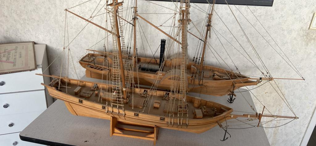 Maquette de bateau en bois, Enlèvement, Comme neuf