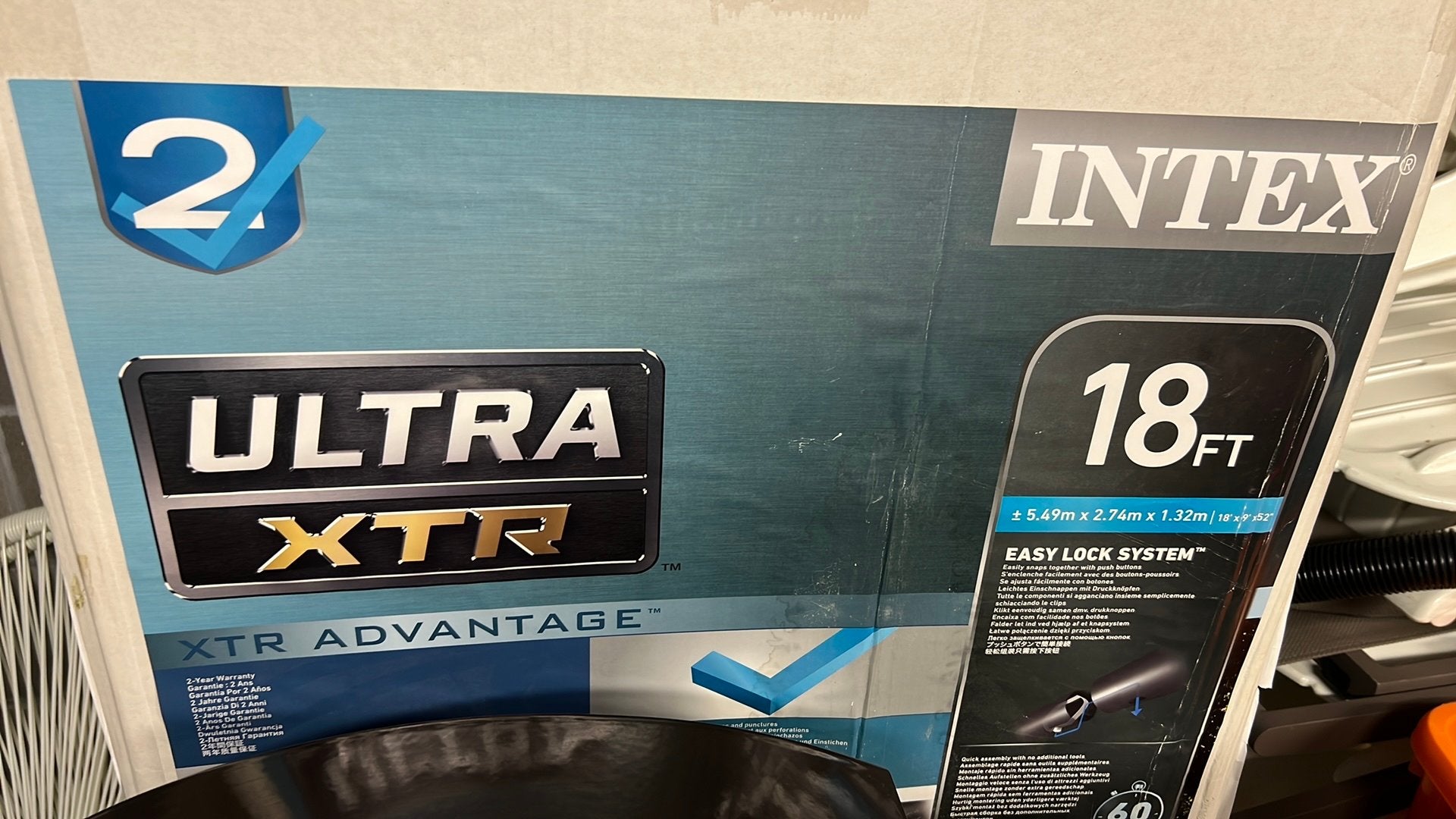 Intex ultra XTR zwembad 5,49x2,74x1,32 black, Ophalen, Zo goed als nieuw