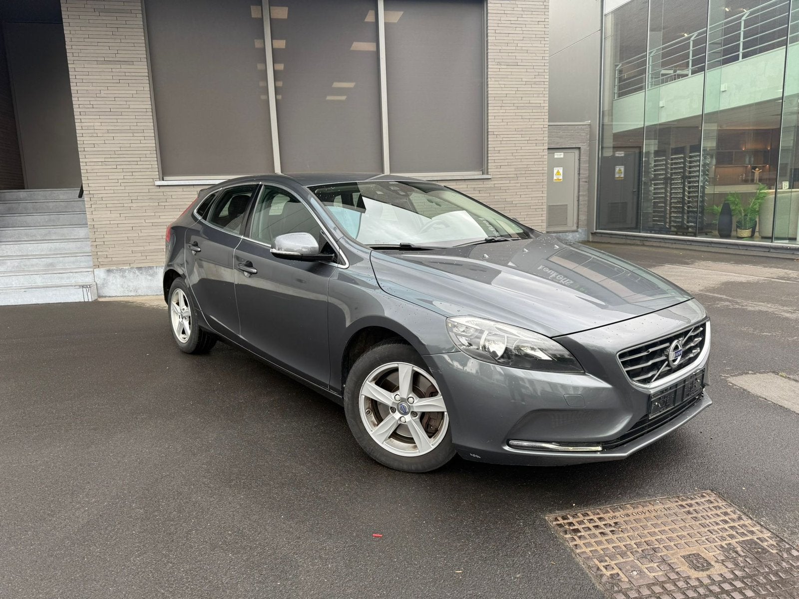 Volvo V40 Automaat | 2.0 Diesel | 157.000 km, Auto's, Volvo, 1984 cc, Leder en Stof, Bedrijf, Te koop