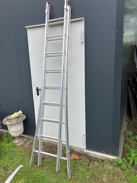 2 delige ladder, Ophalen, Zo goed als nieuw, Ladder, Opvouwbaar of Inschuifbaar